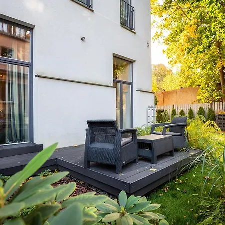 #stayhere - Unique Spacious & Modern 2bdr Upscale Neighbourhood *