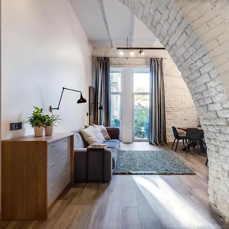 #stayhere - Unique Spacious & Modern 2bdr Upscale Neighbourhood Apartment