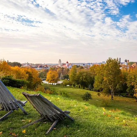 #stayhere - Unique Spacious & Modern 2bdr Upscale Neighbourhood Apartment